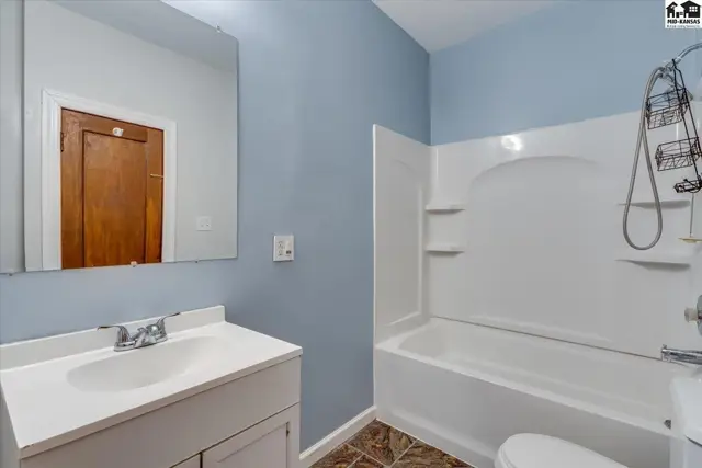 Photo of 219 E 12th Ave, Hutchinson, KS