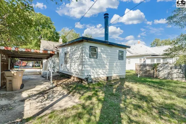 Photo of 219 E 12th Ave, Hutchinson, KS