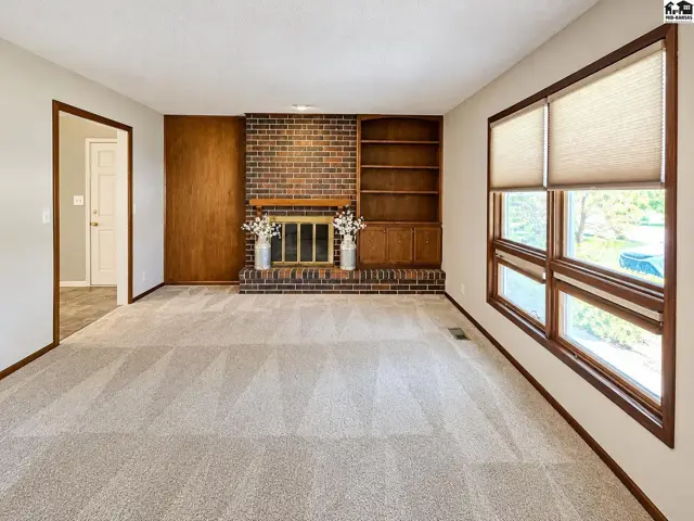 Photo of 1305 W 24th Ave, Hutchinson, KS