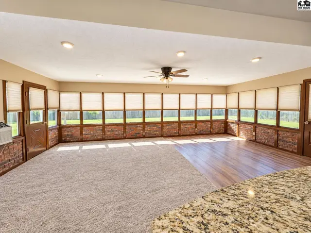 Photo of 1305 W 24th Ave, Hutchinson, KS
