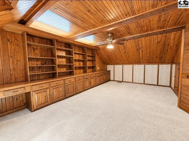 Photo of 1305 W 24th Ave, Hutchinson, KS