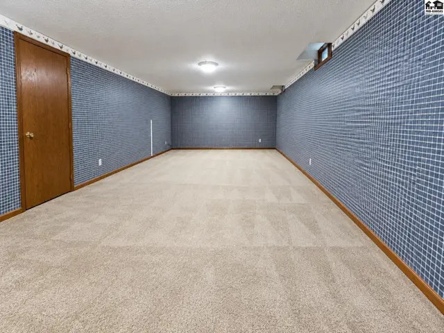 Photo of 1305 W 24th Ave, Hutchinson, KS