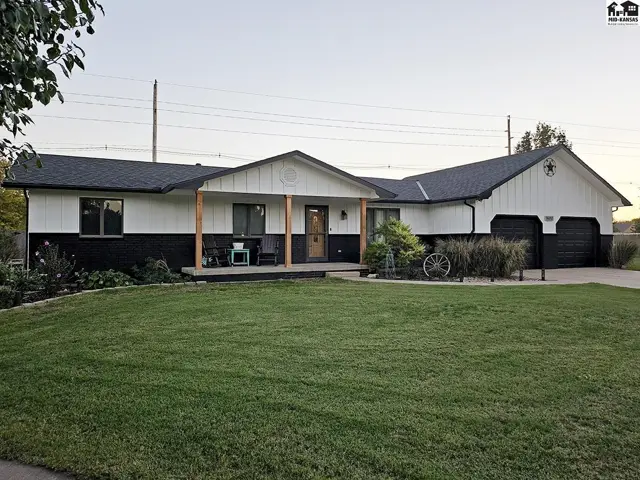 Photo of 1600 Pintail Ct, McPherson, KS
