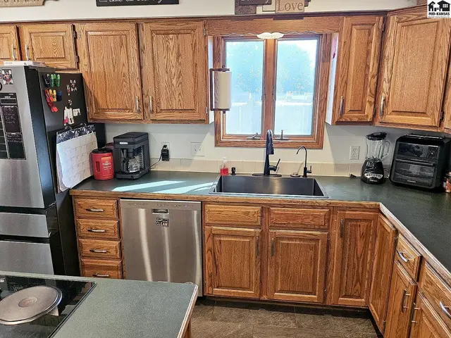 Photo of 1600 Pintail Ct, McPherson, KS