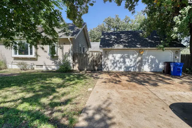 Photo of 900 N Elm St, McPherson, KS