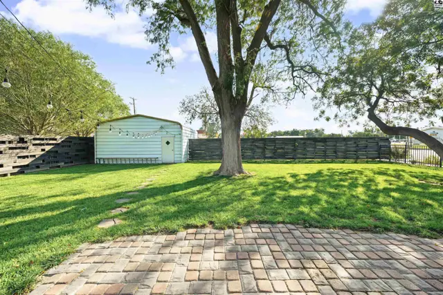 Photo of 104 N 1st St, Lindsborg, KS