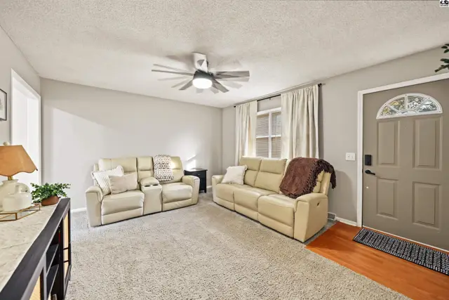 Photo of 2032 Mission Rd, Salina, KS