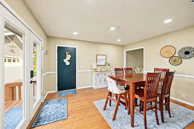 Photo of 2032 Mission Rd, Salina, KS