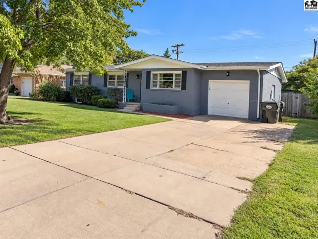 Photo of 613 Newport Rd, Hutchinson, KS