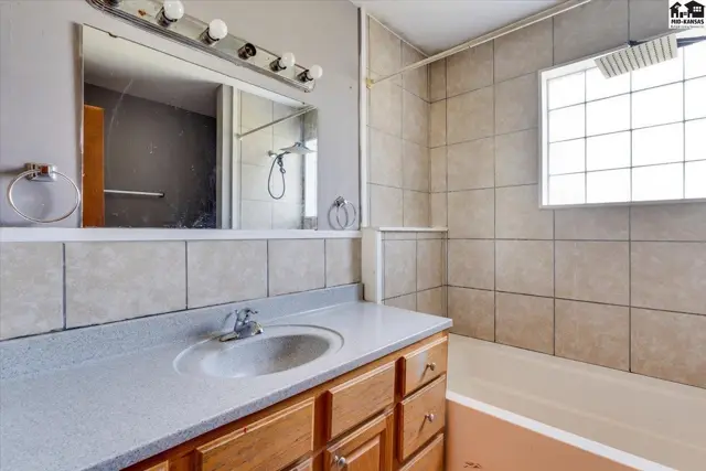 Photo of 10931 279th St West, Mount Hope, KS