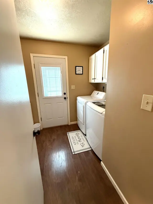 Photo of 109 N Lisa Cir, Medicine Lodge, KS