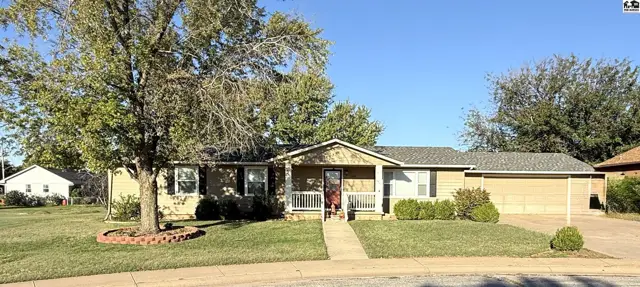 Photo of 109 N Lisa Cir, Medicine Lodge, KS