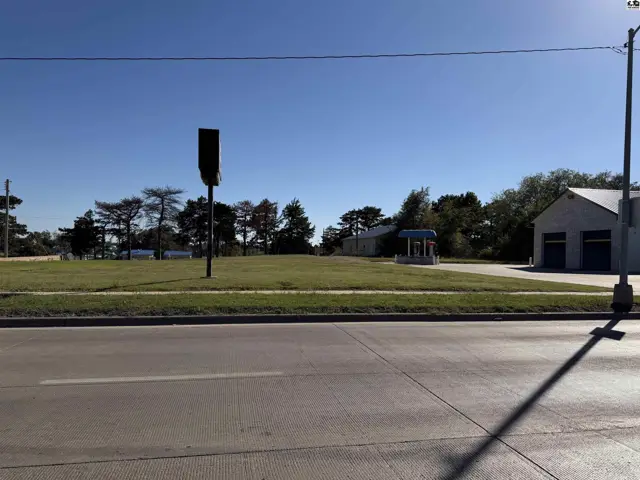 Photo of 701 E 1st St, Pratt, KS