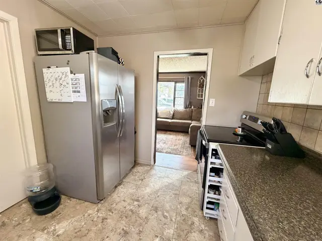 Photo of 618 W 10th Ave, Hutchinson, KS