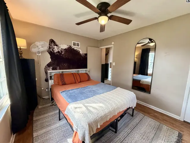 Photo of 618 W 10th Ave, Hutchinson, KS
