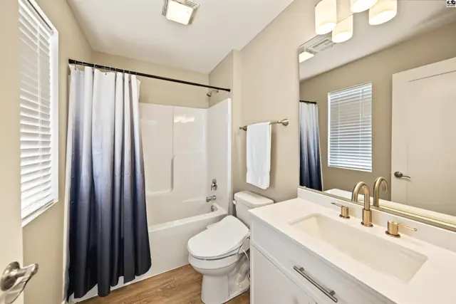 Photo of 2719 Tim Rogers Ln, Salina, KS