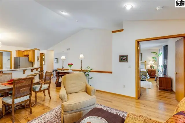 Photo of 1821 Seville Dr, Hutchinson, KS
