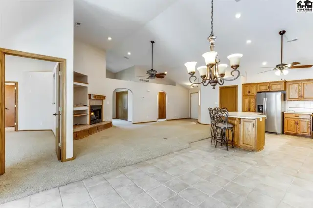 Photo of 401 Kisiwa Village Rd, Hutchinson, KS