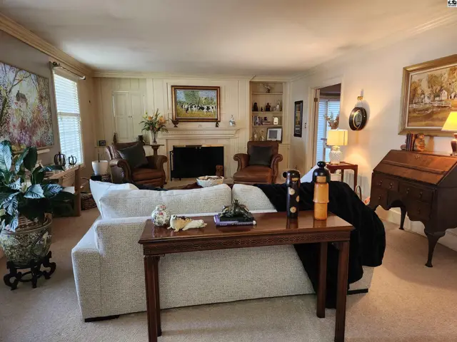 Photo of 205 Countryside Dr, Hutchinson, KS