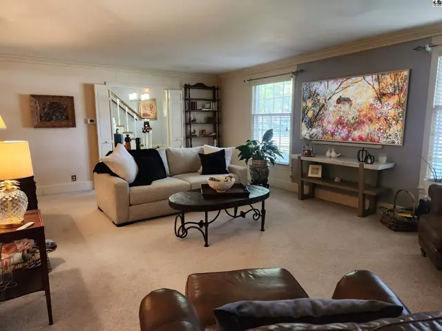 Photo of 205 Countryside Dr, Hutchinson, KS