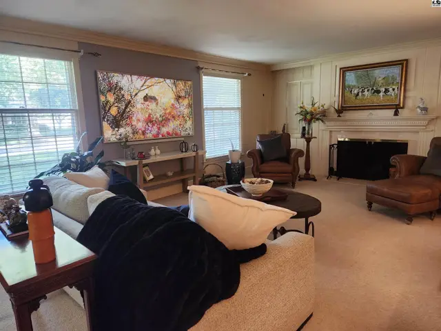 Photo of 205 Countryside Dr, Hutchinson, KS