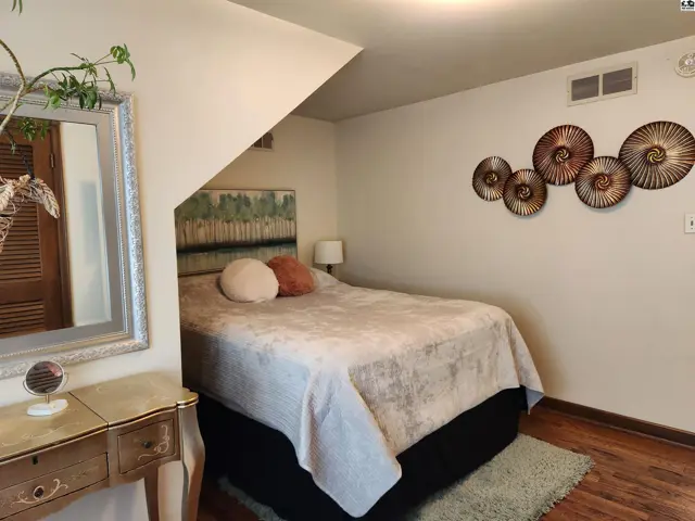 Photo of 205 Countryside Dr, Hutchinson, KS