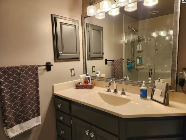 Photo of 205 Countryside Dr, Hutchinson, KS