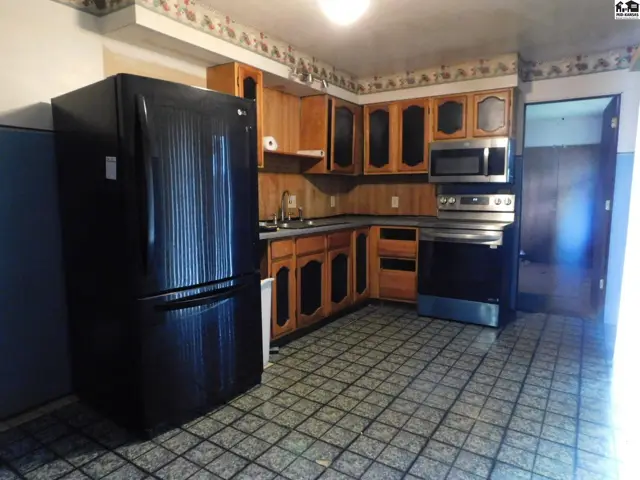 Photo of 6 S Elm St, South Hutchinson, KS