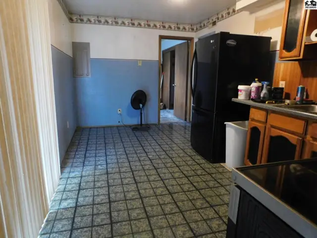 Photo of 6 S Elm St, South Hutchinson, KS