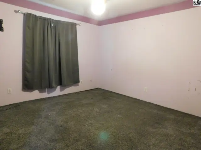 Photo of 6 S Elm St, South Hutchinson, KS