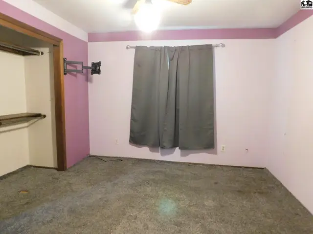 Photo of 6 S Elm St, South Hutchinson, KS