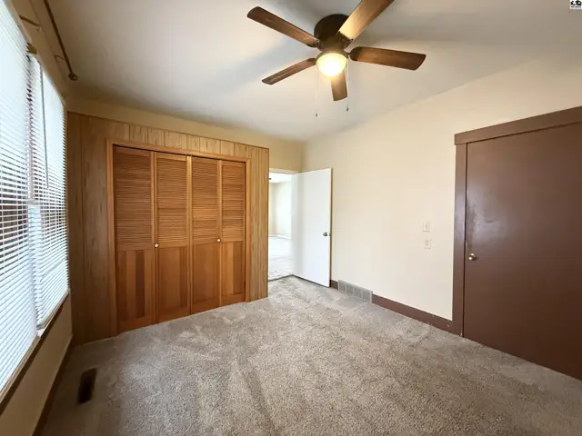 Photo of 517 W 14th Ave, Hutchinson, KS