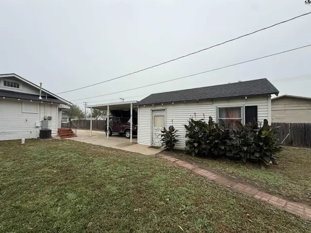Photo of 517 W 14th Ave, Hutchinson, KS