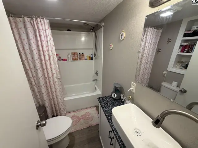 Photo of 3601 W 6th Ave, Hutchinson, KS