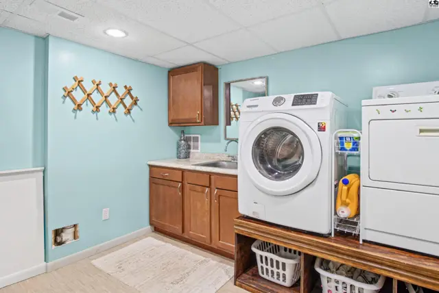 Photo of 613 W 8th St, Newton, KS