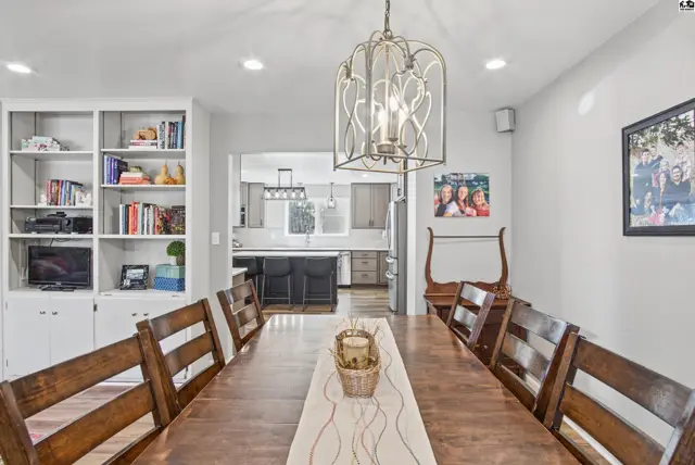 Photo of 613 W 8th St, Newton, KS