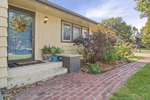 Photo of 613 W 8th St, Newton, KS