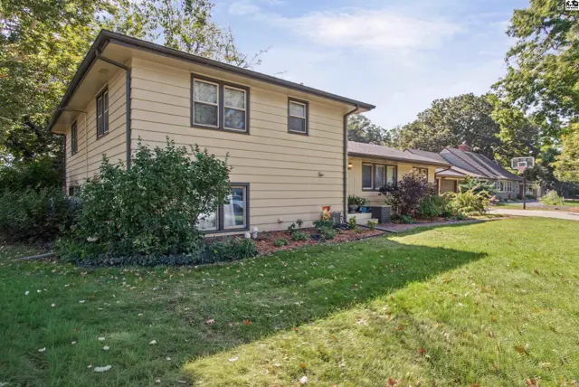 Photo of 613 W 8th St, Newton, KS