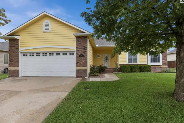 Photo of 100 Kisiwa Village Rd, Hutchinson, KS