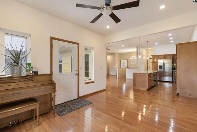 Photo of 100 Kisiwa Village Rd, Hutchinson, KS