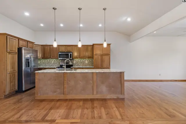 Photo of 100 Kisiwa Village Rd, Hutchinson, KS
