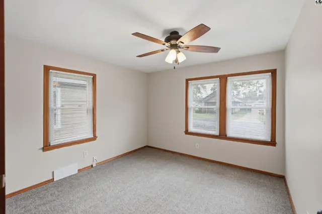 Photo of 202 W 25th Ave, Hutchinson, KS