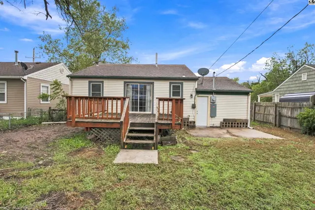 Photo of 202 W 25th Ave, Hutchinson, KS