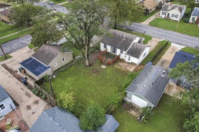 Photo of 202 W 25th Ave, Hutchinson, KS