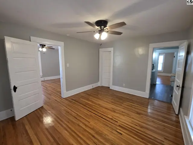 Photo of 17 W 9th Ave, Hutchinson, KS