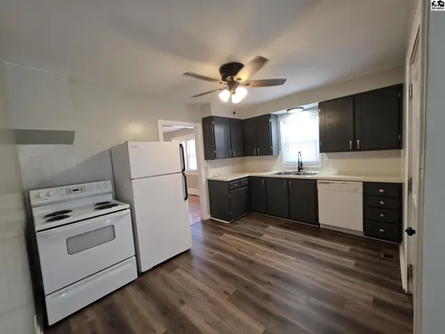 Photo of 17 W 9th Ave, Hutchinson, KS