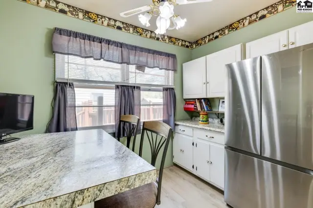 Photo of 621 W 13th Ave, Hutchinson, KS