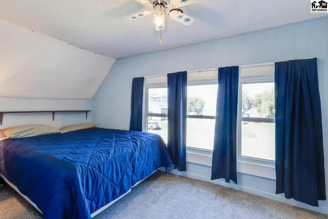 Photo of 621 W 13th Ave, Hutchinson, KS