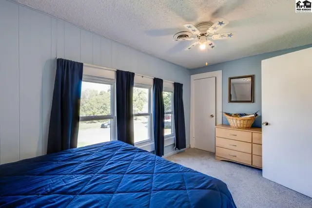 Photo of 621 W 13th Ave, Hutchinson, KS