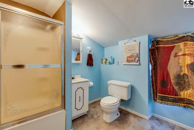 Photo of 621 W 13th Ave, Hutchinson, KS